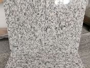 Płytki granitowe TIGER SKIN WHITE 61x30,5x1 poler