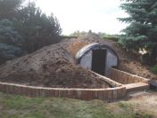 piwnica piwniczka betonowa schron ziemianka