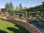 Cegła do budowy murków oporowych grilla altanki