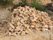 kamień na stawy rybne