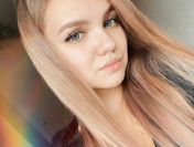 Gorąca brunetka szuka mocnych wrażeń