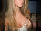 Szukam kogoś dyskretnego układu