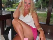 Samotna w wielkim łóżku