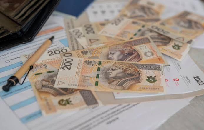 Pożyczka dla osób zadłużonych, bez BAZ Katowice - Zdjęcie 1